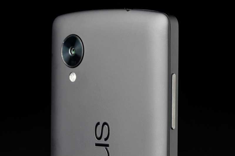 Nexus-5-Back-01