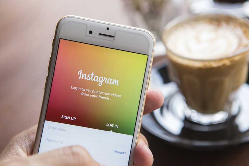 Instagram-Phone-01