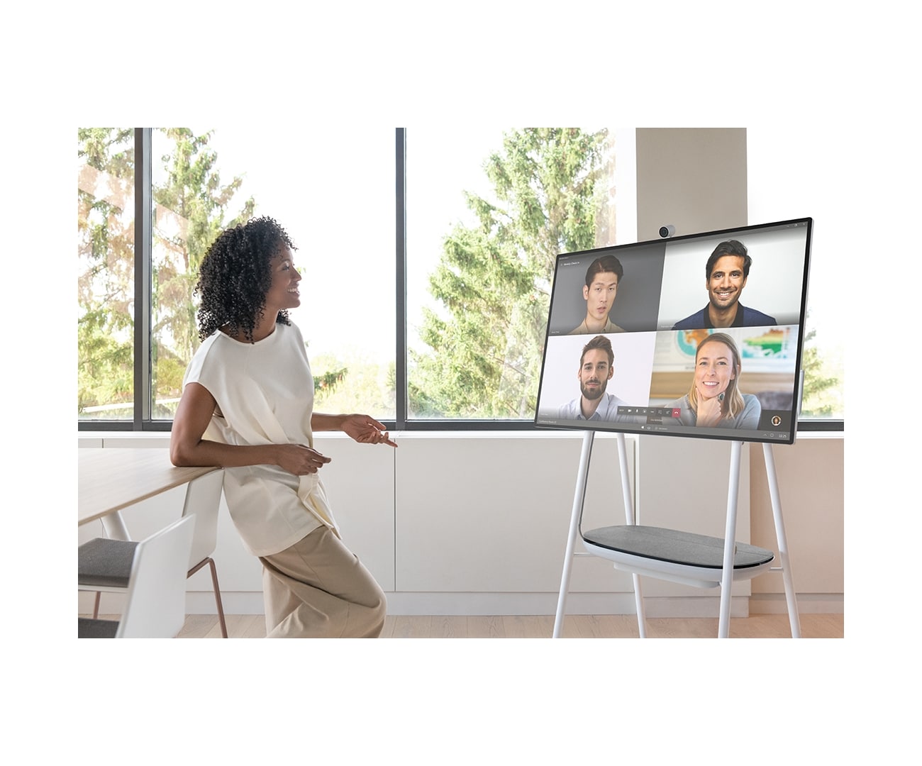 Microsoft Surface Hub 2S