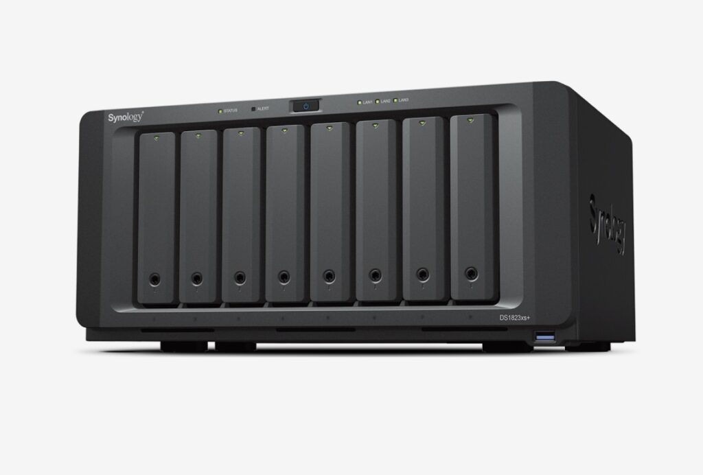 synologyDS1823xs+