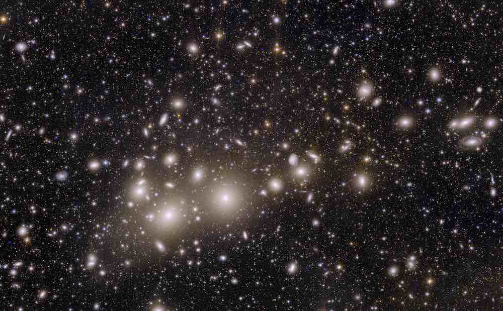 ©ESA | Cluster de Galáxias Perseus