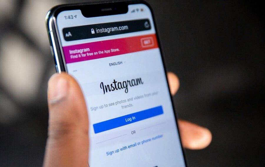 ©Solen Feyissa | Instagram