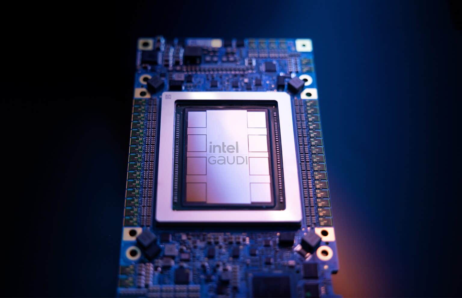 Intel-Gaudi-3-4