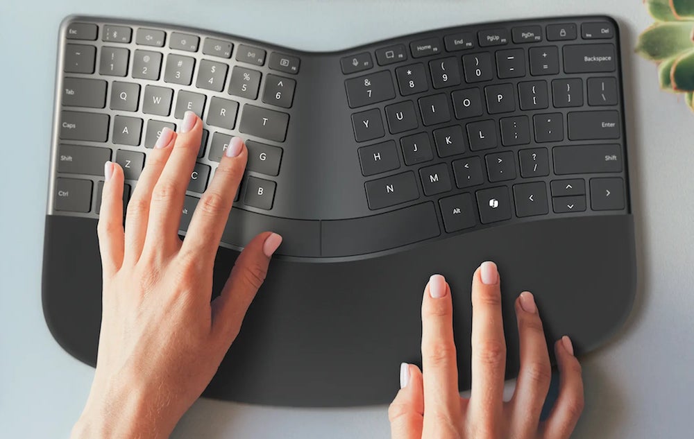 ©Incase | Compact Ergonomic Keyboard