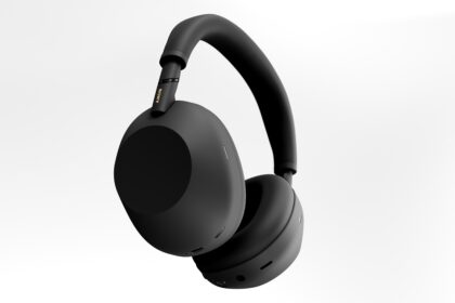 1_WH-1000XM6_black_dynamic