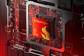 Snapdragon8EliteGen5_InsideView-Closeup