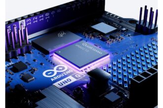 ArduinoUnoQ