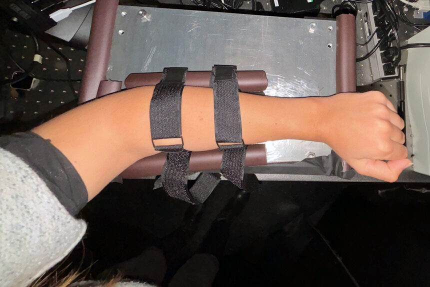 MIT-Noninvasive-Glucose-Monitor-02-press