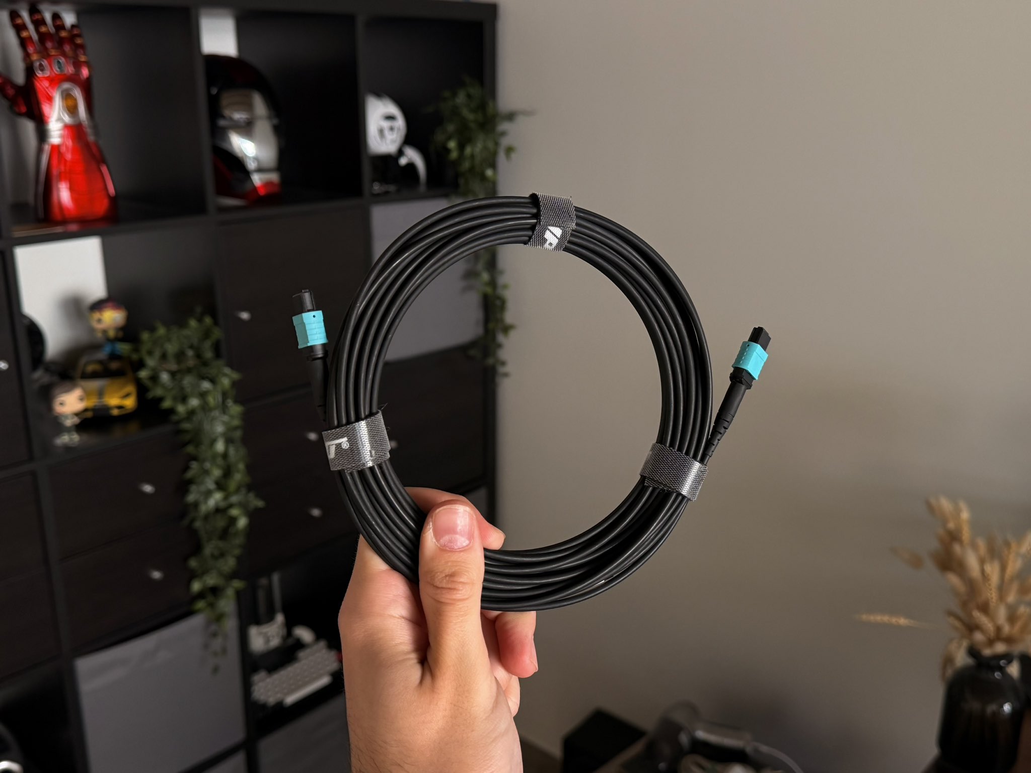 Fibra óptica chega aos cabos HDMI para resolver problemas de distância