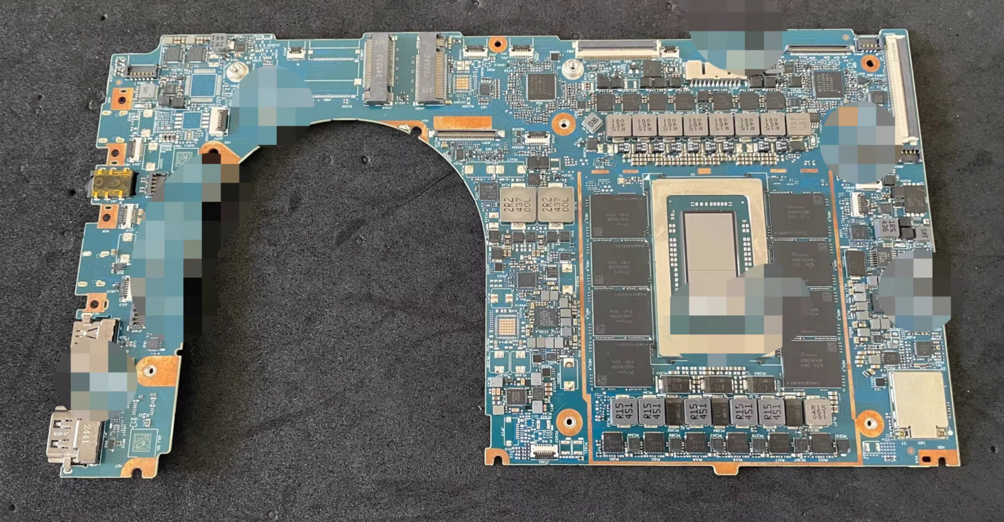Imagens revelam motherboard com o novo chip Nvidia N1 e 128 GB de memória