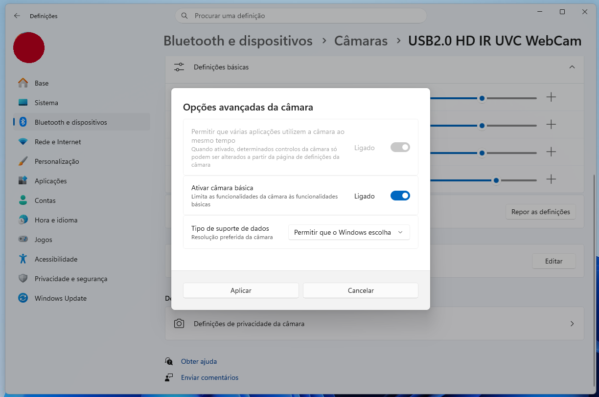 Opções avançadas da câmera: permitir uso simultâneo por apps (desligado), ativar câmera básica (ligado), tipo de suporte de dados (dropdown).