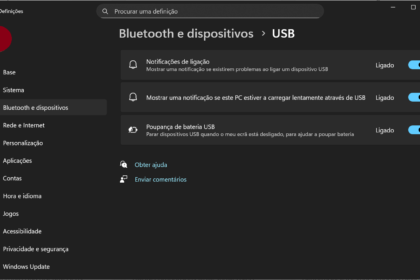 Página de Configurações do Windows: Bluetooth e dispositivos, seção USB, com três opções de notificação e interruptores ligados