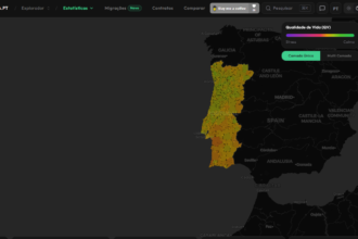 Interactive map focused on Portugal displaying a yellow-to-orange heatmap of Quality of Life (QV); sidebar with controls and a chat option is visible.