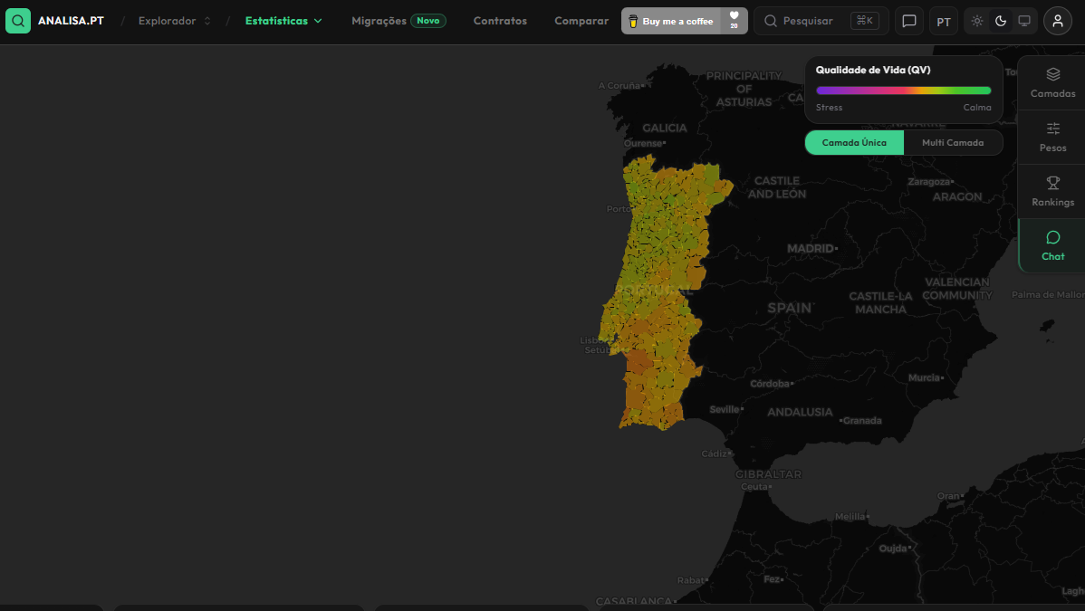 Interactive map focused on Portugal displaying a yellow-to-orange heatmap of Quality of Life (QV); sidebar with controls and a chat option is visible.