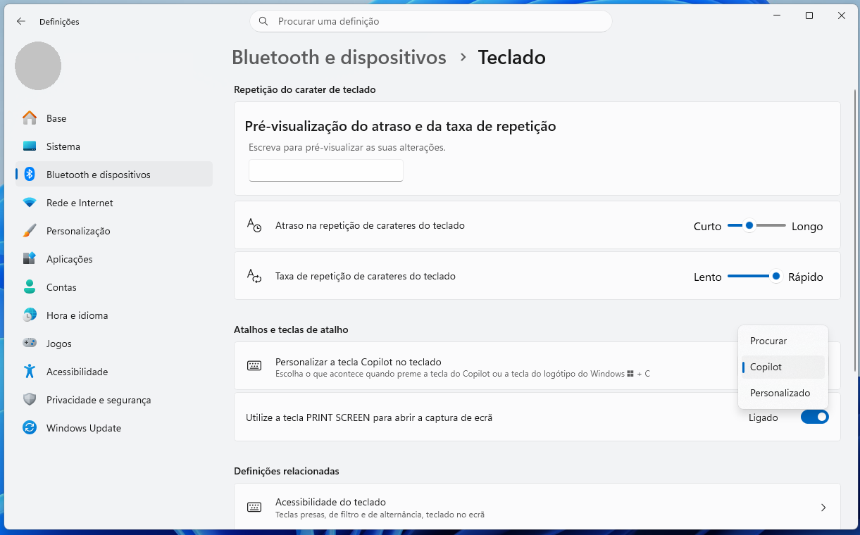 Screenshot of Windows Settings under Bluetooth and devices > Keyboard, showing repeat delay and rate controls and a Copilot shortcut popup on the right.