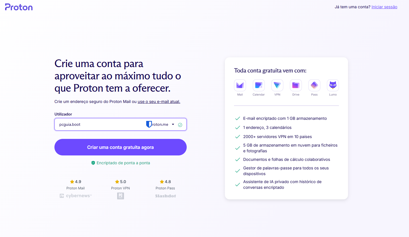 Página inicial de cadastro da Proton, com formulário de usuário à esquerda e um painel de benefícios à direita no layout claro e suave de roxo.