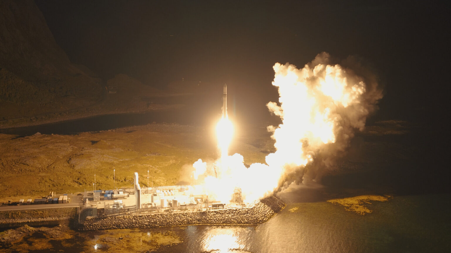 Spectrum_mission_Onwards_and_upwards_liftoff_pillars