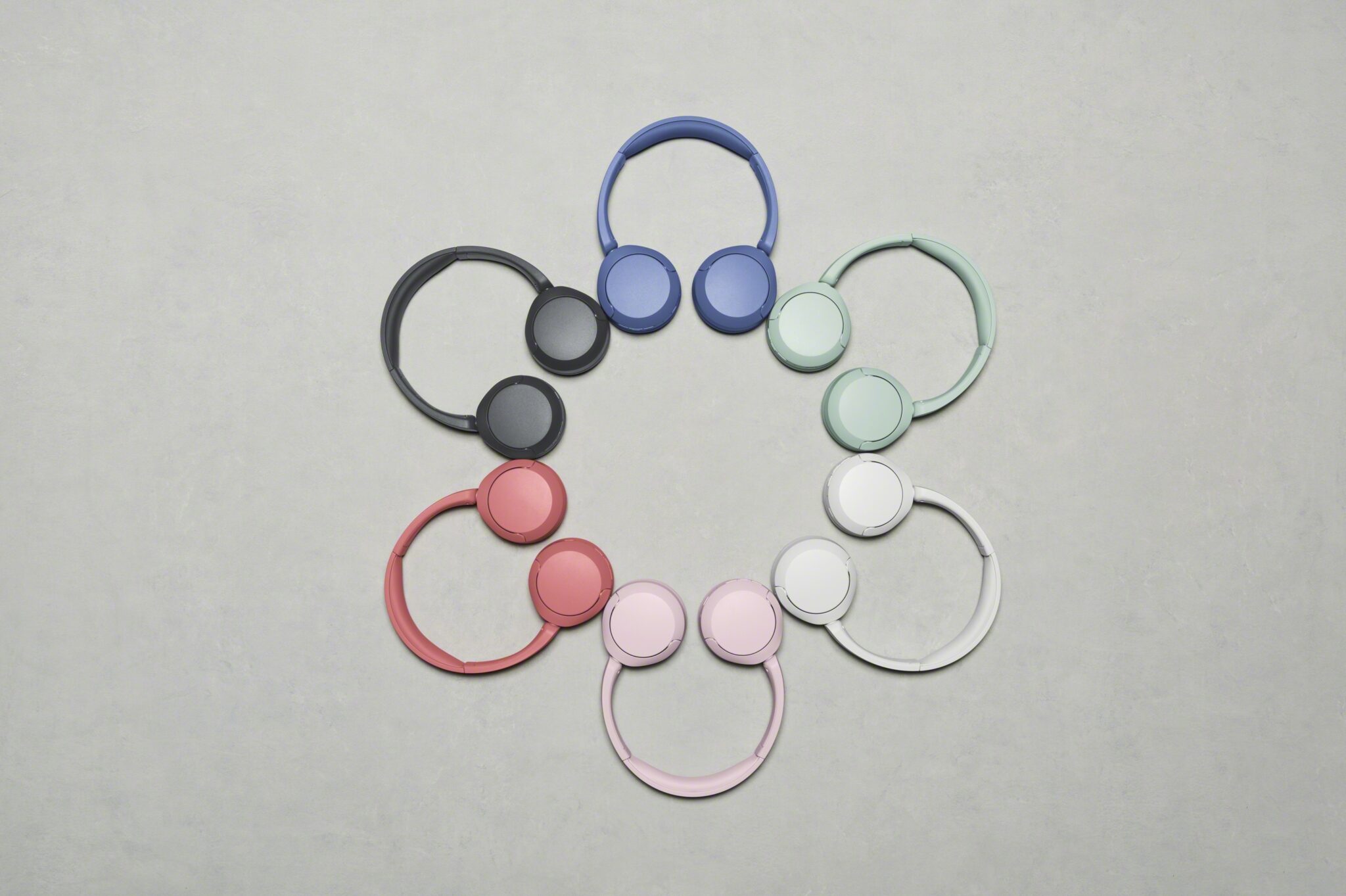 Sony WH-CH530_All_color_In-situation_Color-Large